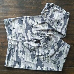 MONROW Camo and Star Print Joggers - Women's Small